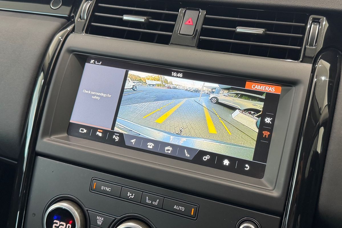 2019 Land Rover Discovery SD6 SE Series 5