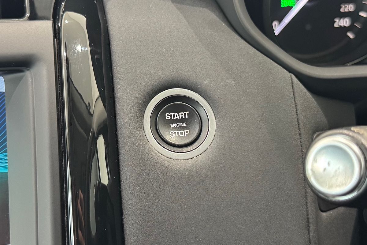 2019 Land Rover Discovery SD6 SE Series 5