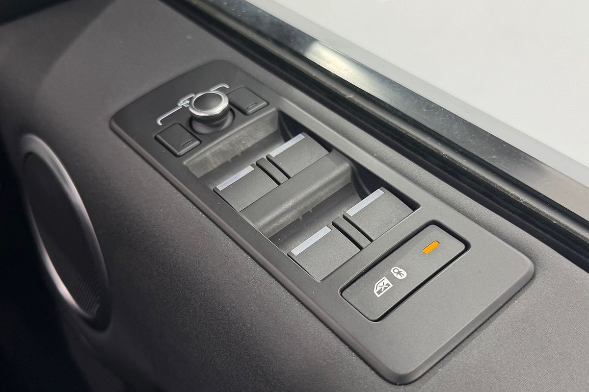 2019 Land Rover Discovery SD6 SE Series 5