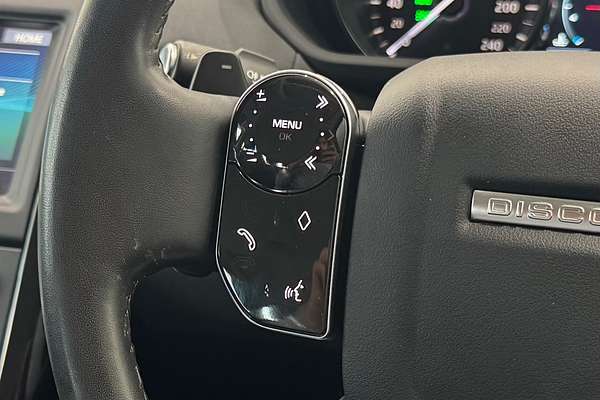 2019 Land Rover Discovery SD6 SE Series 5