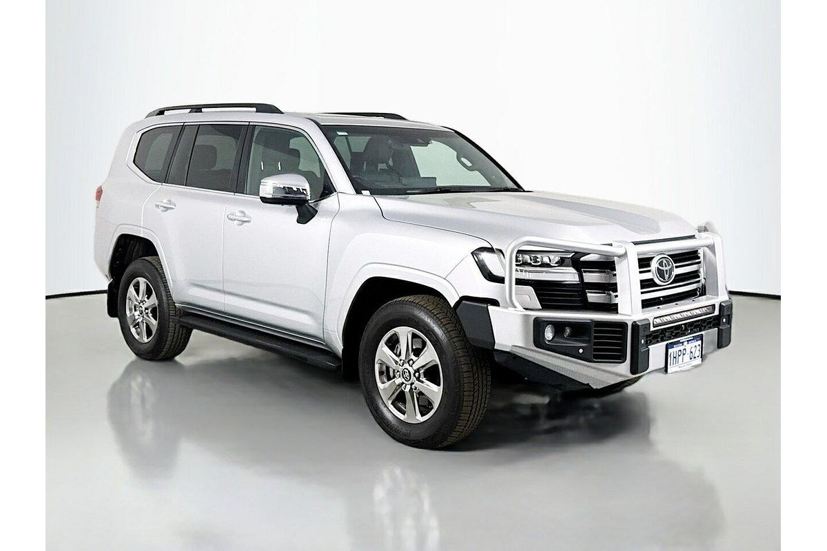 2022 Toyota Landcruiser Sahara FJA300R