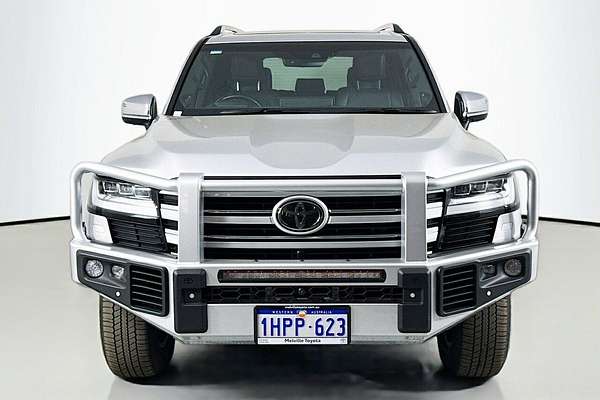 2022 Toyota Landcruiser Sahara FJA300R