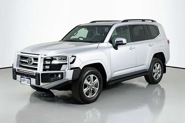 2022 Toyota Landcruiser Sahara FJA300R
