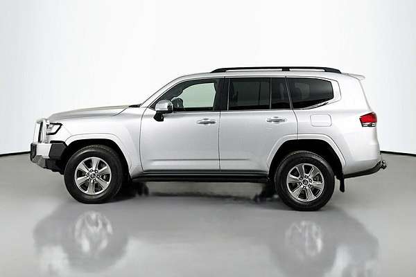 2022 Toyota Landcruiser Sahara FJA300R