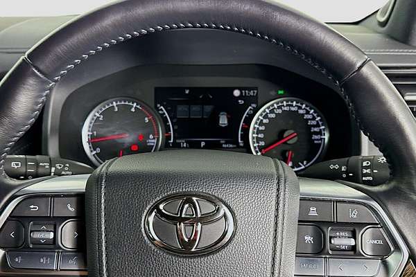 2022 Toyota Landcruiser Sahara FJA300R