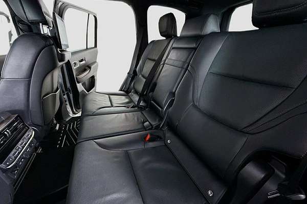 2022 Toyota Landcruiser Sahara FJA300R