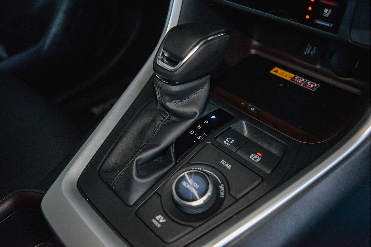 2025 Toyota RAV4 CRUISER (AWD) HYBRID AXAH54R