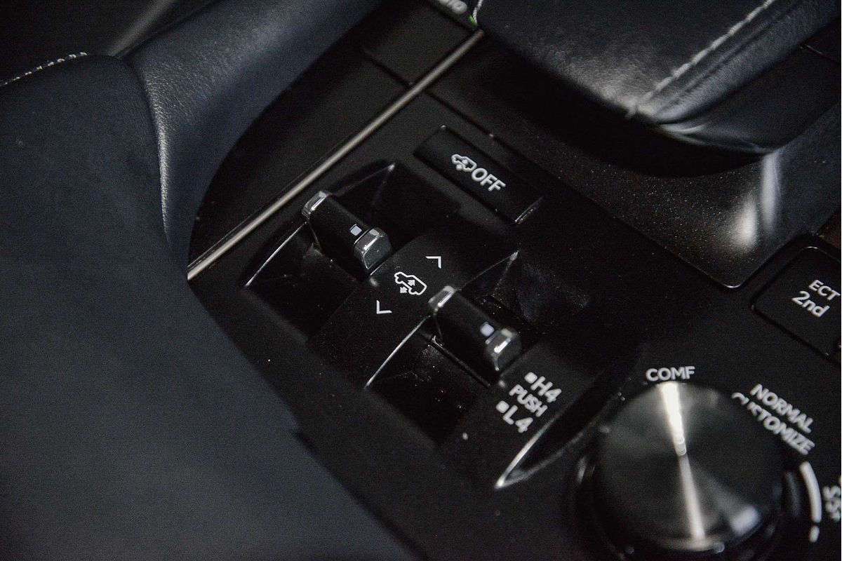 2020 Lexus LX LX450d VDJ201R