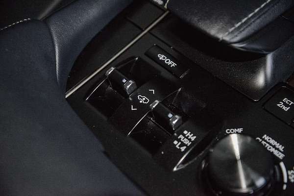 2020 Lexus LX LX450d VDJ201R