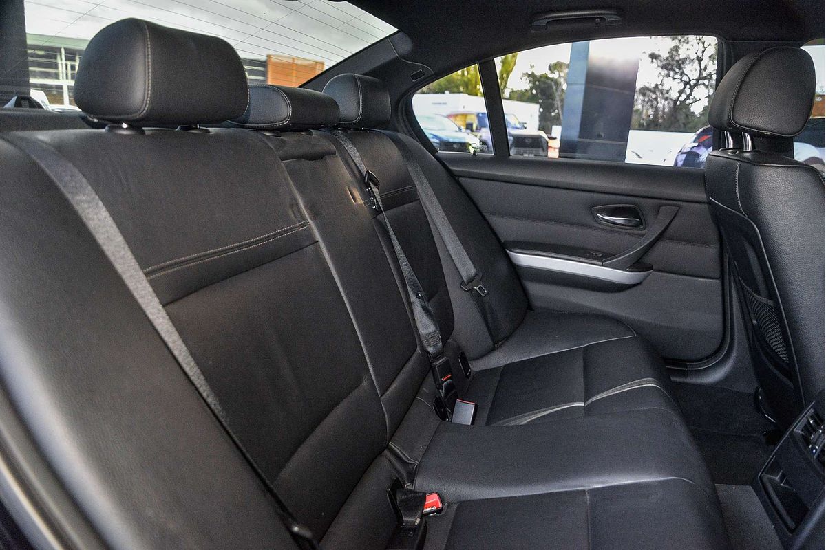 2011 BMW 3 Series 325i Exclusive Innovations E90