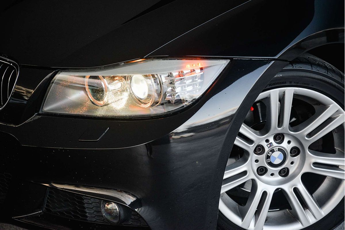 2011 BMW 3 Series 325i Exclusive Innovations E90