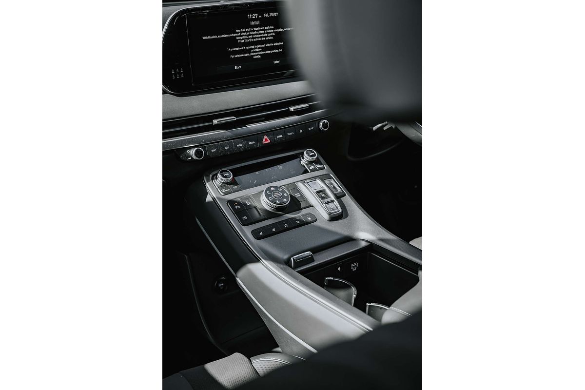 2024 Hyundai Palisade Calligraphy Black Ink LX2.V5