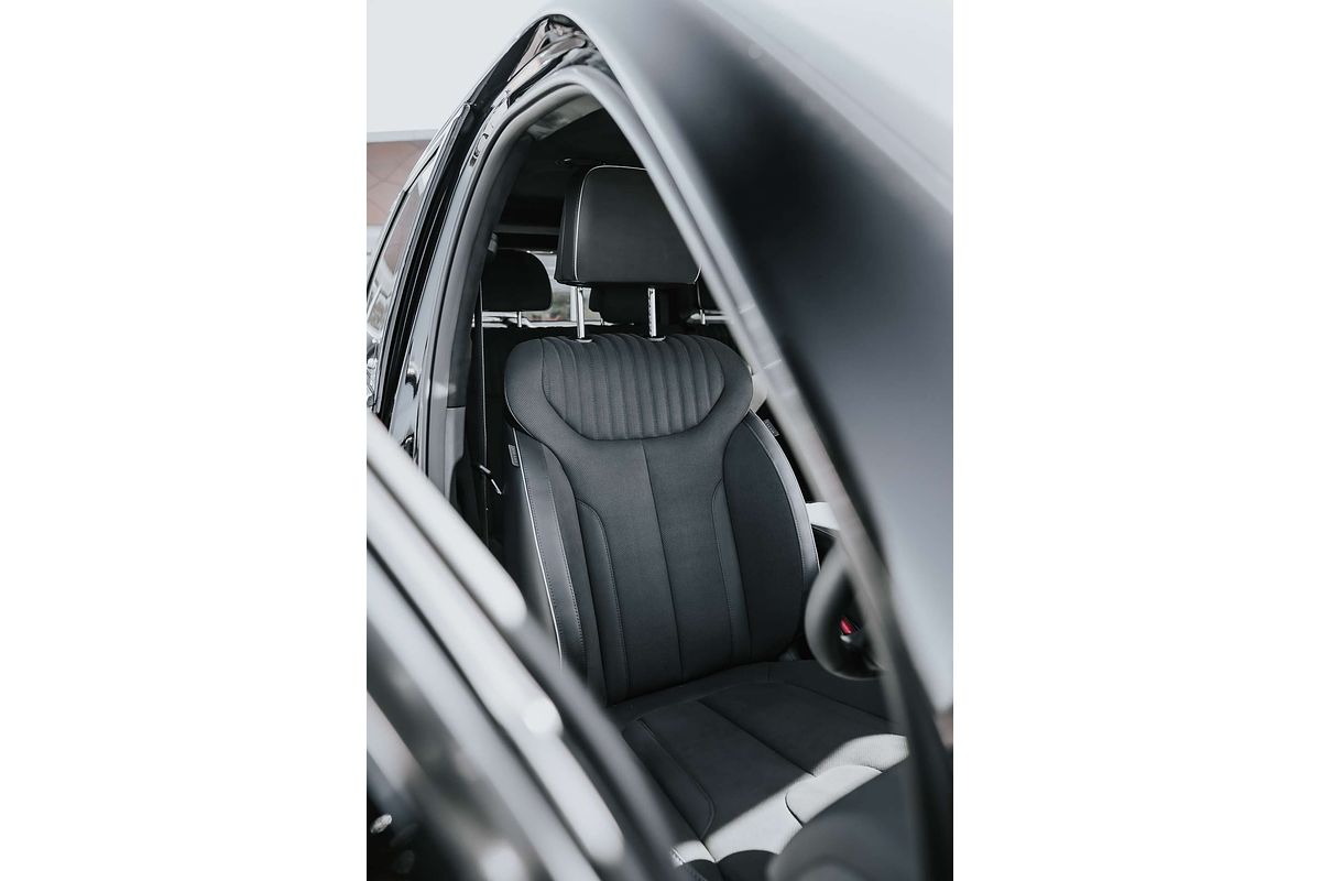 2024 Hyundai Palisade Calligraphy Black Ink LX2.V5