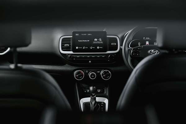 2025 Hyundai Venue Active QX.V5