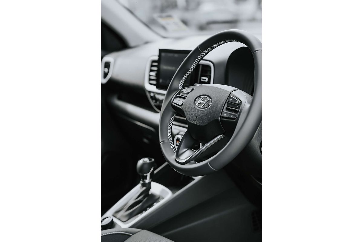 2025 Hyundai Venue Active QX.V5