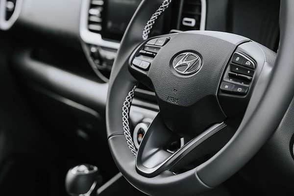 2025 Hyundai Venue Active QX.V5