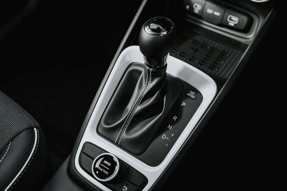2025 Hyundai Venue Active QX.V5
