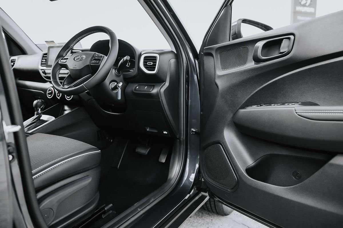 2025 Hyundai Venue Active QX.V5