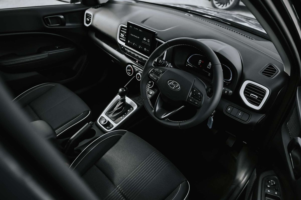 2025 Hyundai Venue Active QX.V5