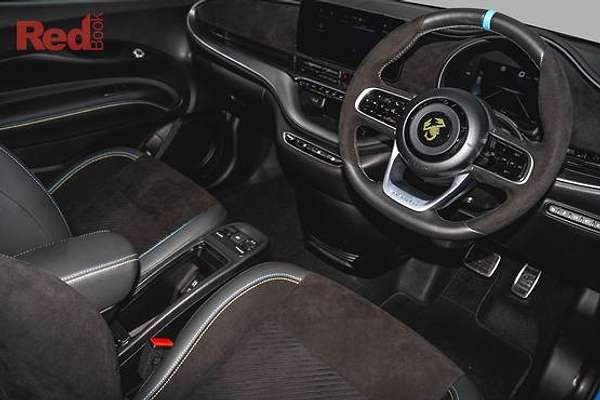 2025 Abarth 500e Turismo