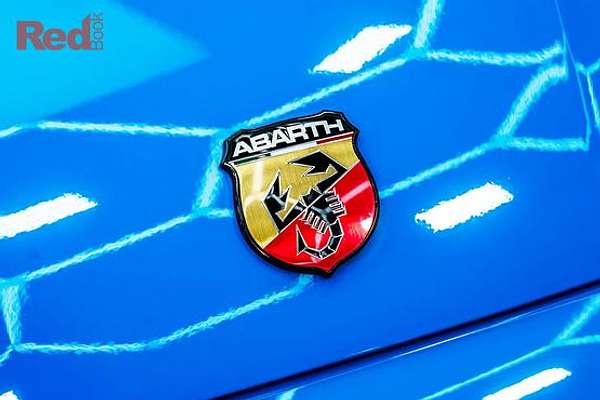 2025 Abarth 500e Turismo