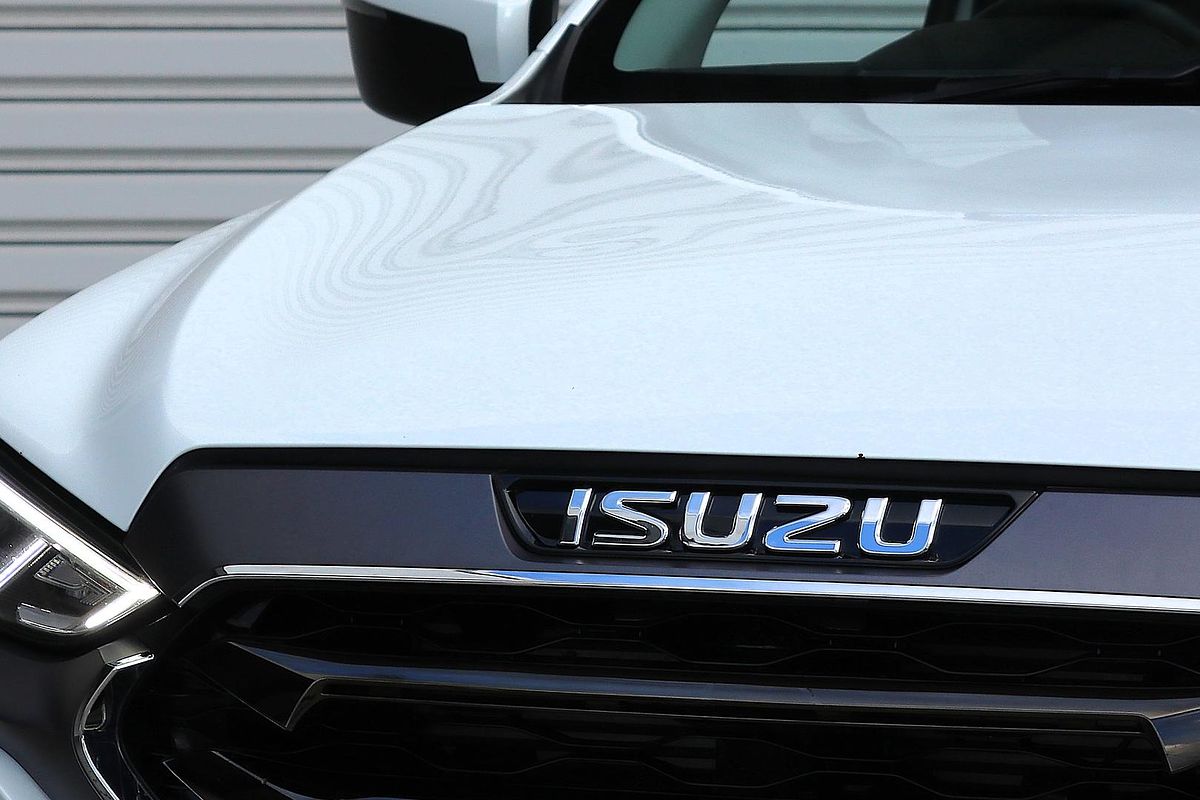 2023 Isuzu MU-X LS-U