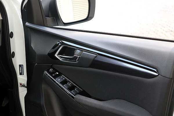 2023 Isuzu MU-X LS-U