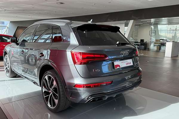 2025 Audi Q5 55 TFSI e S line FY