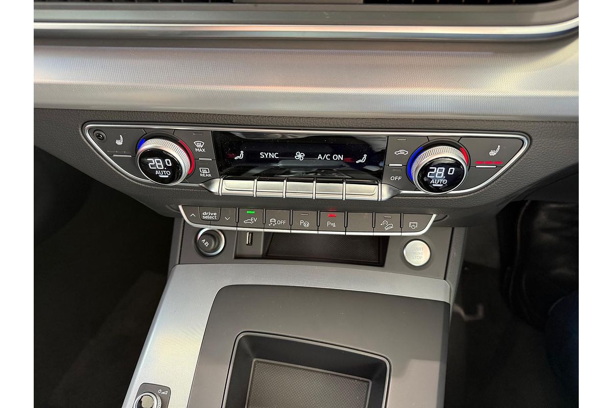 2025 Audi Q5 55 TFSI e S line FY