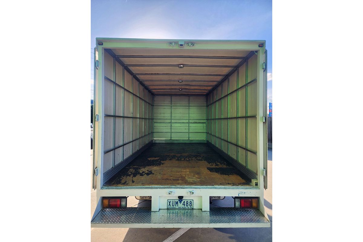 2010 Isuzu N Series NNR 200  4x2