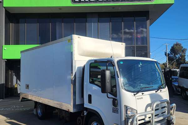 2010 Isuzu N Series NNR 200  4x2
