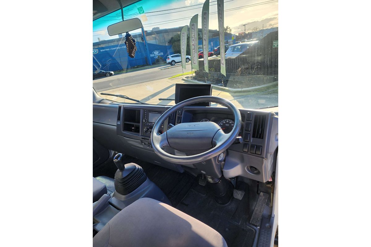 2010 Isuzu N Series NNR 200  4x2