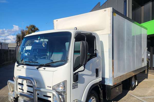 2010 Isuzu N Series NNR 200  4x2