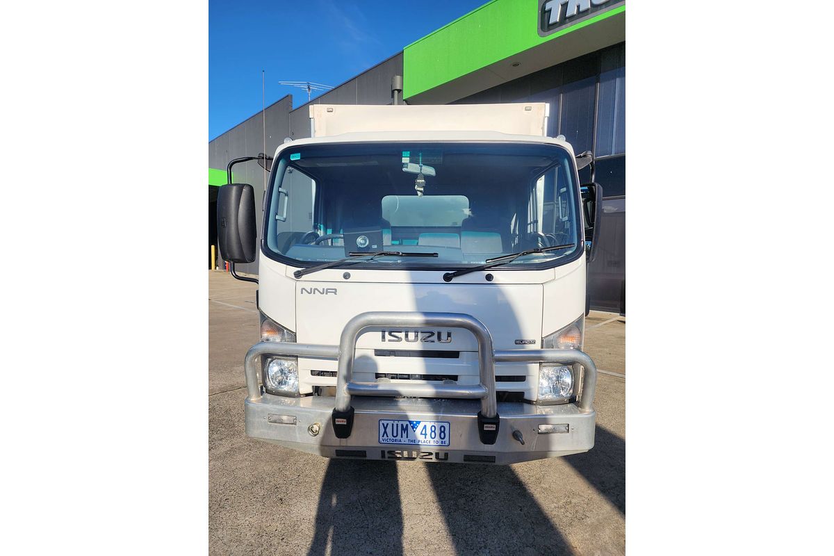 2010 Isuzu N Series NNR 200  4x2