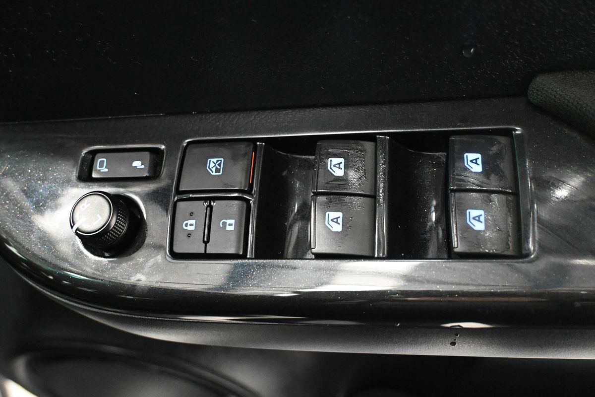 2020 Toyota Hilux SR5 GUN126R 4X4