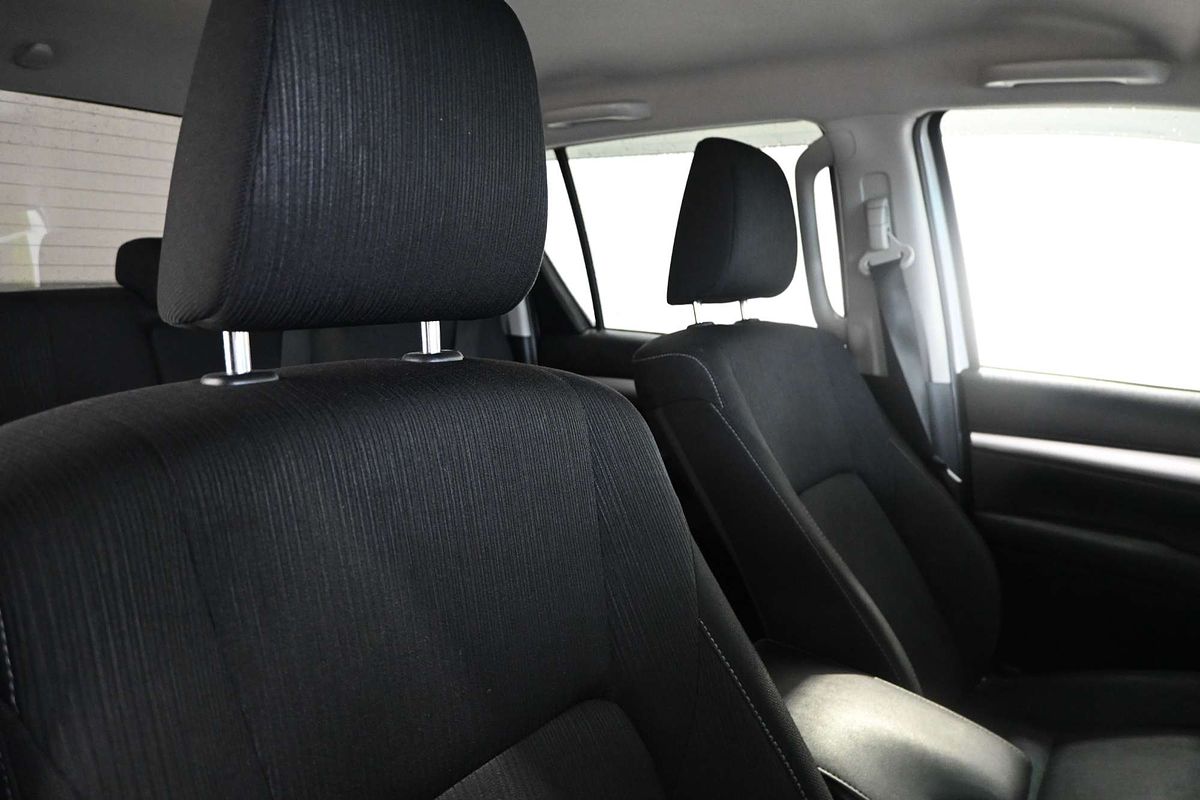 2020 Toyota Hilux SR5 GUN126R 4X4