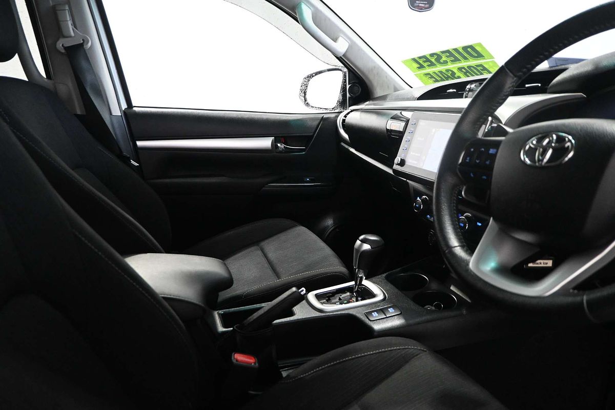 2020 Toyota Hilux SR5 GUN126R 4X4
