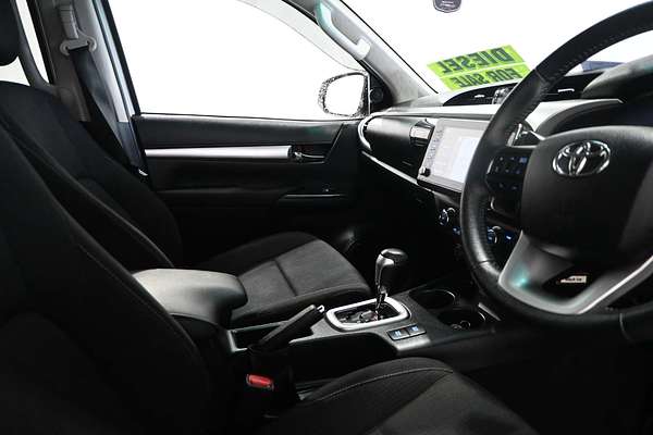 2020 Toyota Hilux SR5 GUN126R 4X4