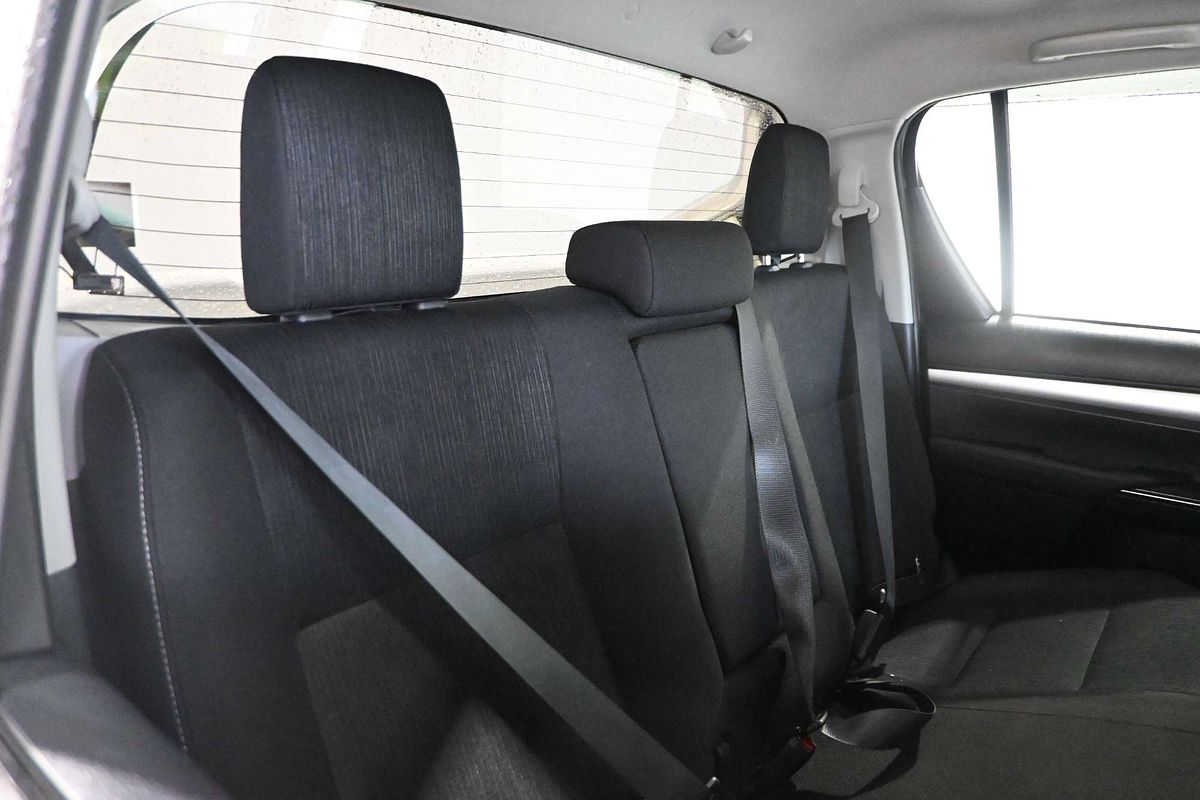 2020 Toyota Hilux SR5 GUN126R 4X4