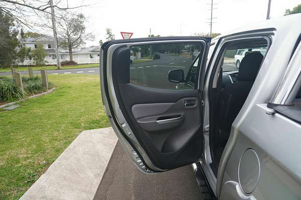 2015 Mitsubishi Triton GLX MQ 4X4