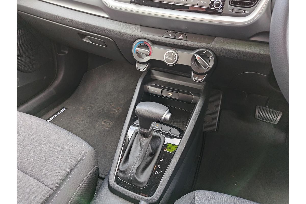 2025 Kia Stonic S YB