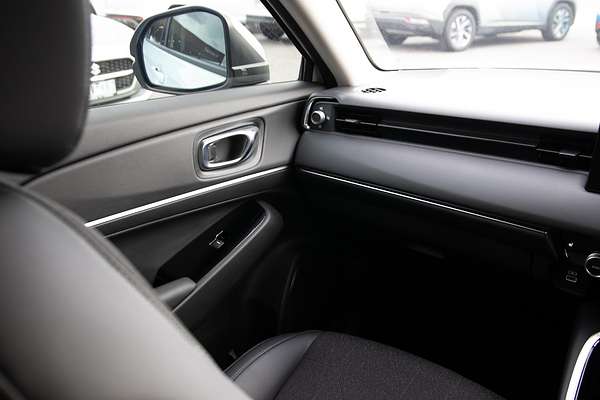 2023 Honda HR-V e:HEV L