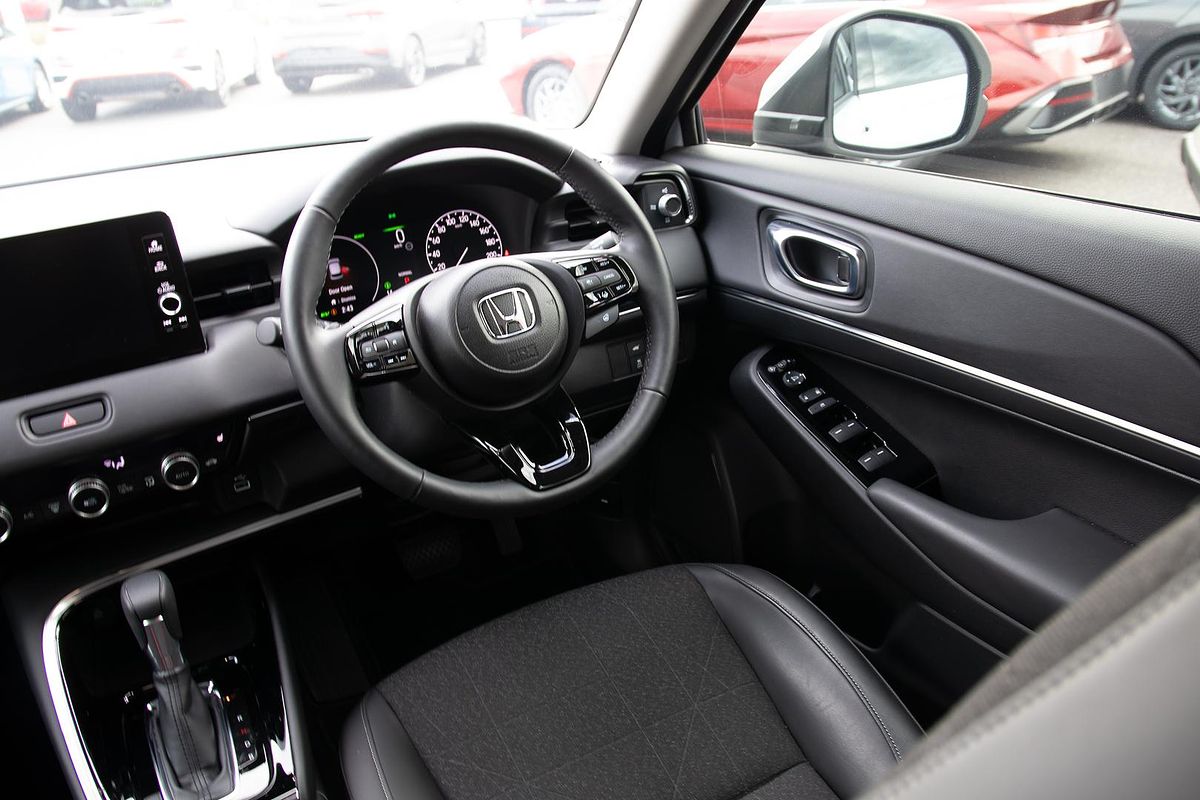 2023 Honda HR-V e:HEV L