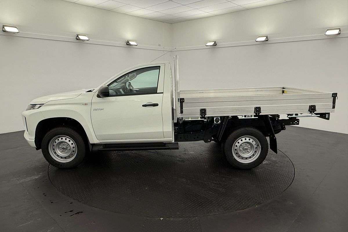 2025 Mitsubishi Triton GLX MV 4X4