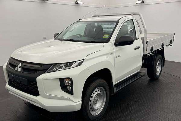 2025 Mitsubishi Triton GLX MV 4X4