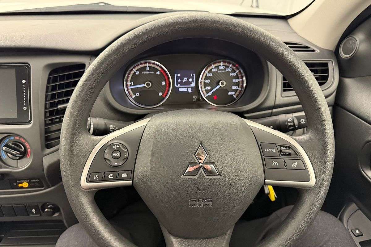 2025 Mitsubishi Triton GLX MV 4X4