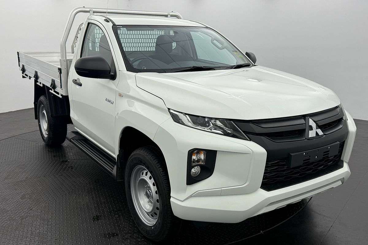 2025 Mitsubishi Triton GLX MV 4X4