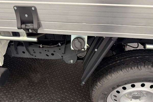 2025 Mitsubishi Triton GLX MV 4X4