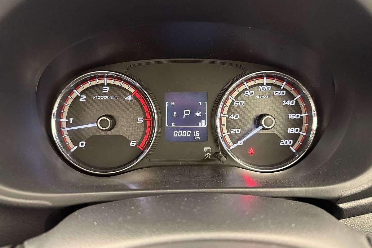 2025 Mitsubishi Triton GLX MV 4X4