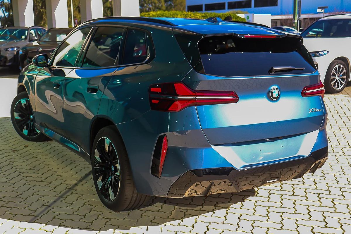 2025 BMW X3 30e xDrive G45